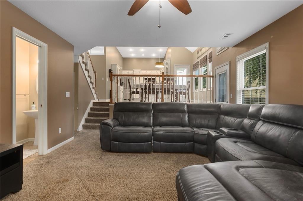 3832 SW Windsong Drive