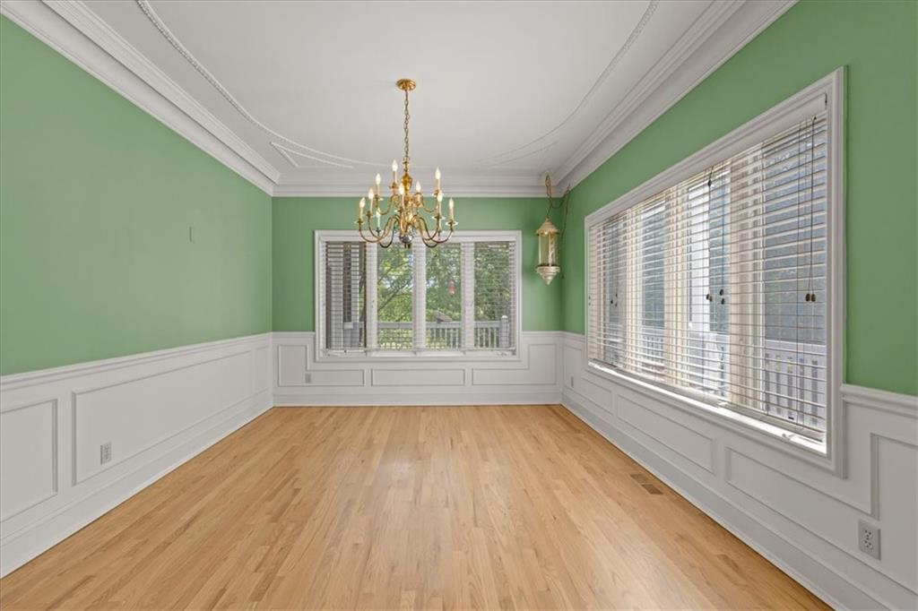 121 W WOODLANDS Drive