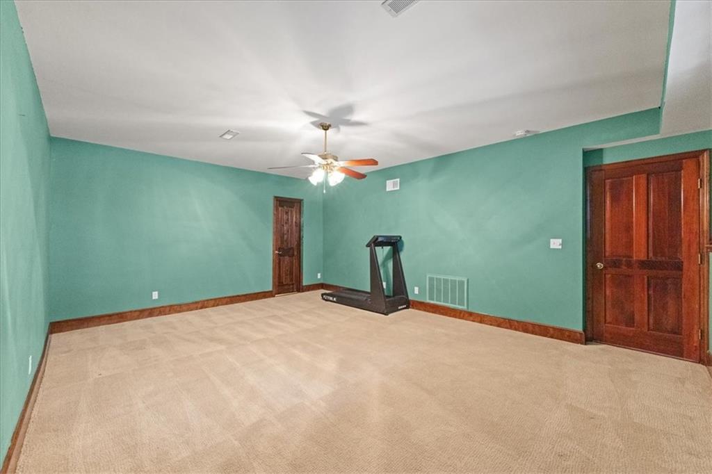 121 W WOODLANDS Drive