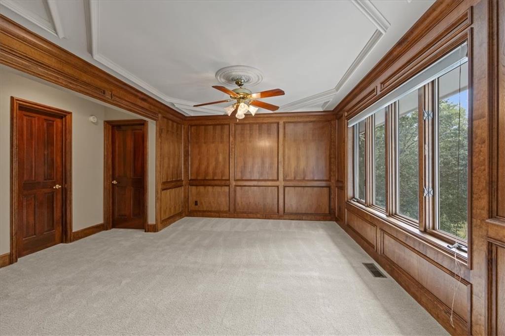 121 W WOODLANDS Drive