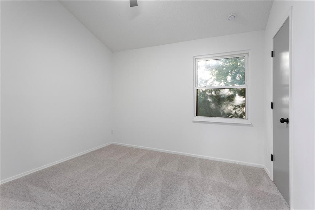 850 Lakeview Drive