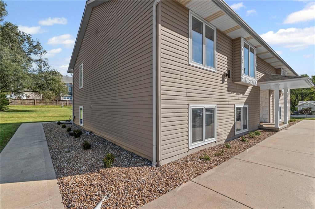 301 N Doniphan Street