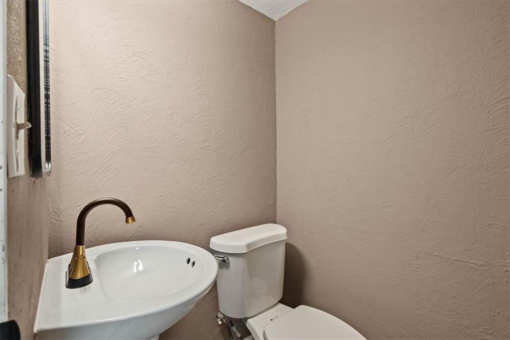 6016 E 107th Terrace