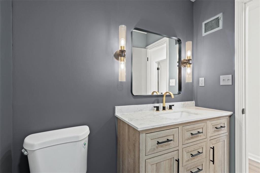 6016 E 107th Terrace