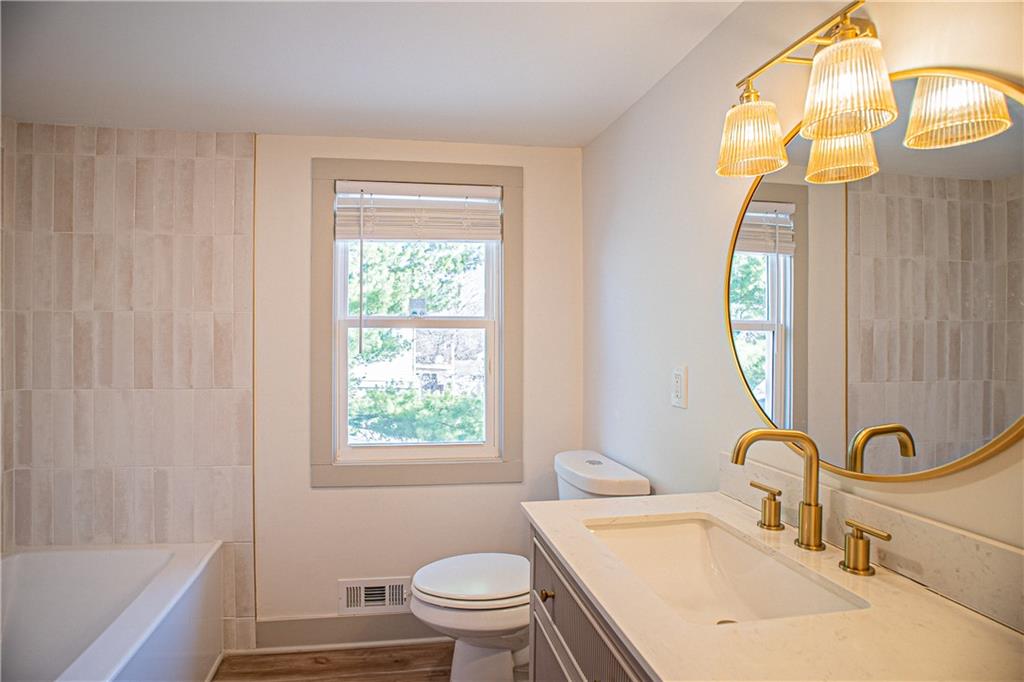 1701 S Arlington Avenue