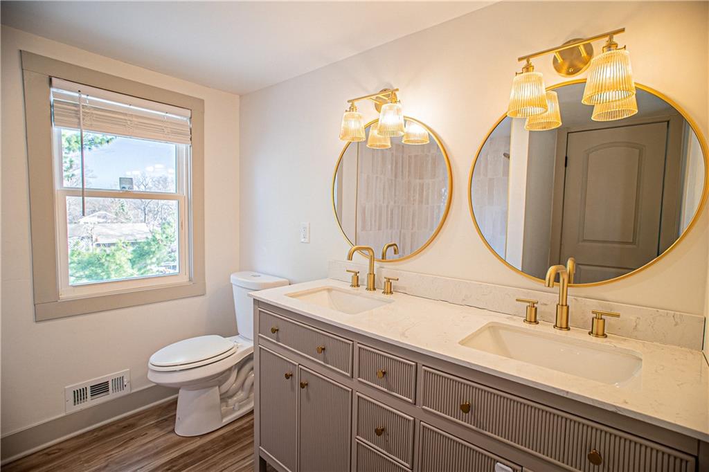 1701 S Arlington Avenue