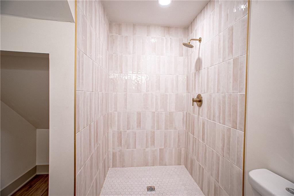 1701 S Arlington Avenue