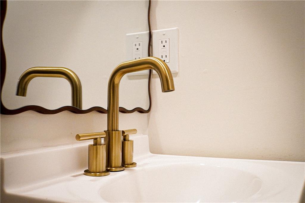 1701 S Arlington Avenue