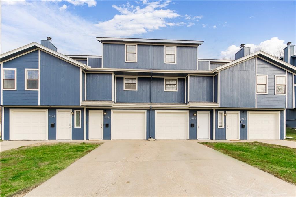 3119-3125 Eaton Avenue