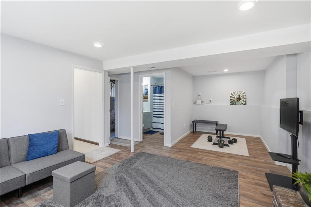 612 S Montclaire Drive