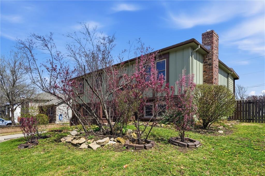 612 S Montclaire Drive