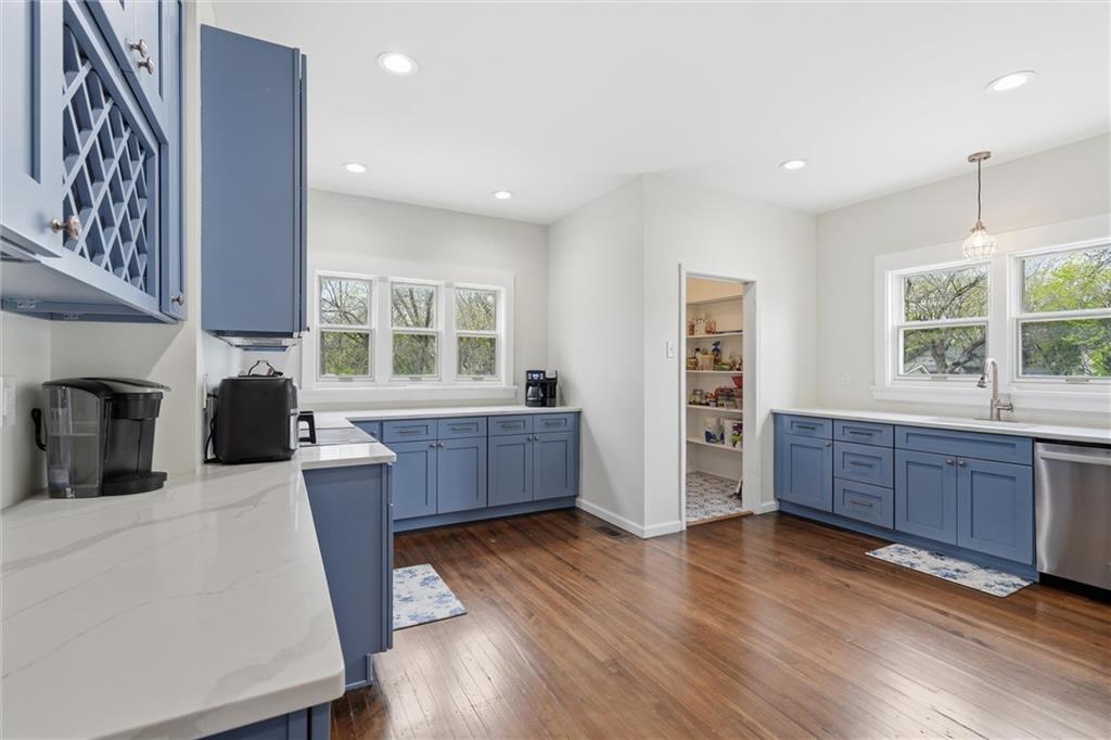 115 S Walnut Street
