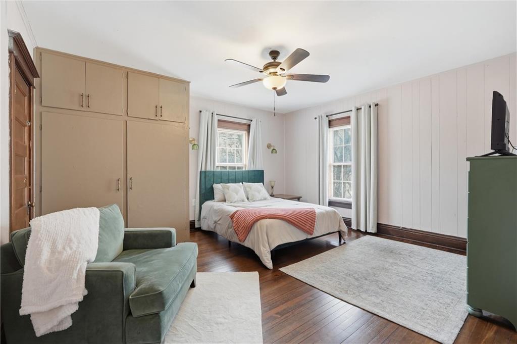 115 S Walnut Street