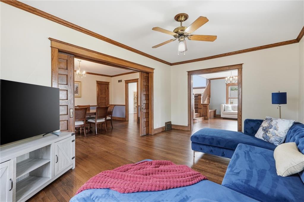 115 S Walnut Street
