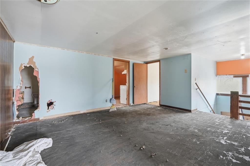 115 S Walnut Street