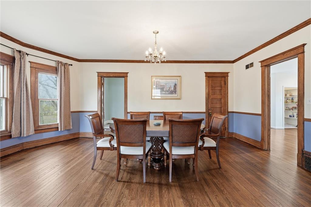 115 S Walnut Street