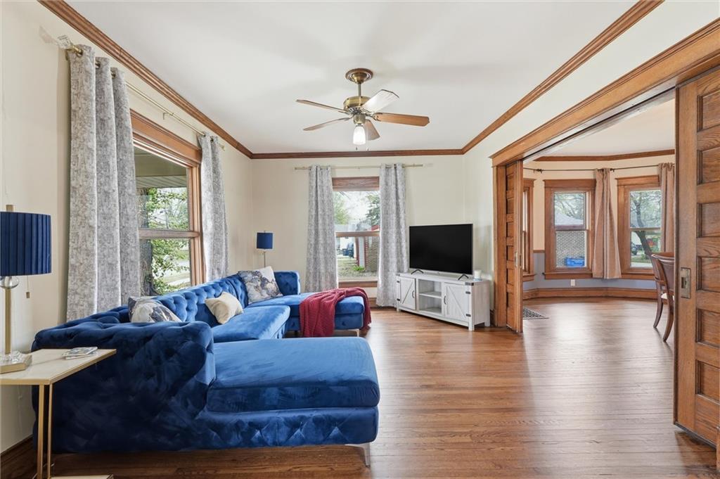 115 S Walnut Street
