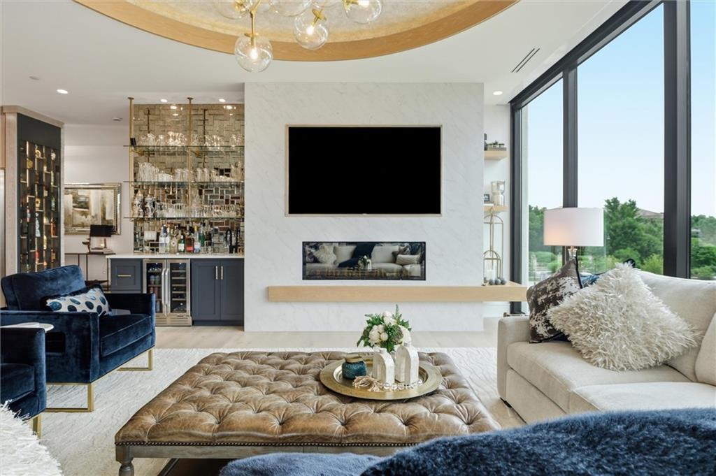 4951 W 134 Street Unit: 201