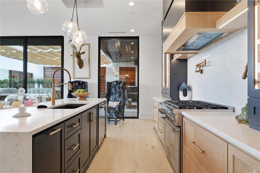 4951 W 134 Street Unit: 201