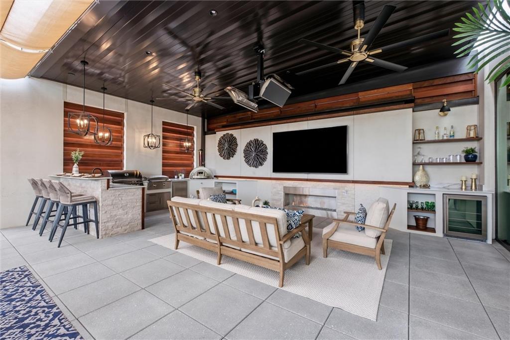 4951 W 134 Street Unit: 201