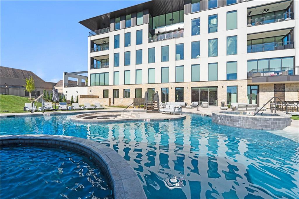 4951 W 134 Street Unit: 201