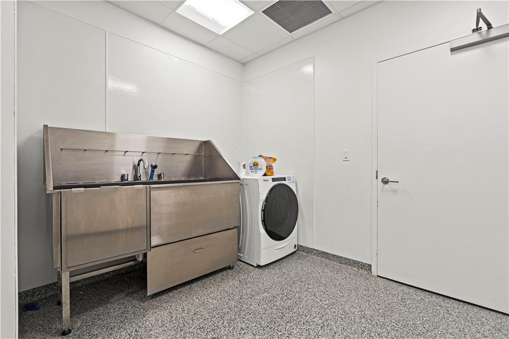 4951 W 134 Street Unit: 201