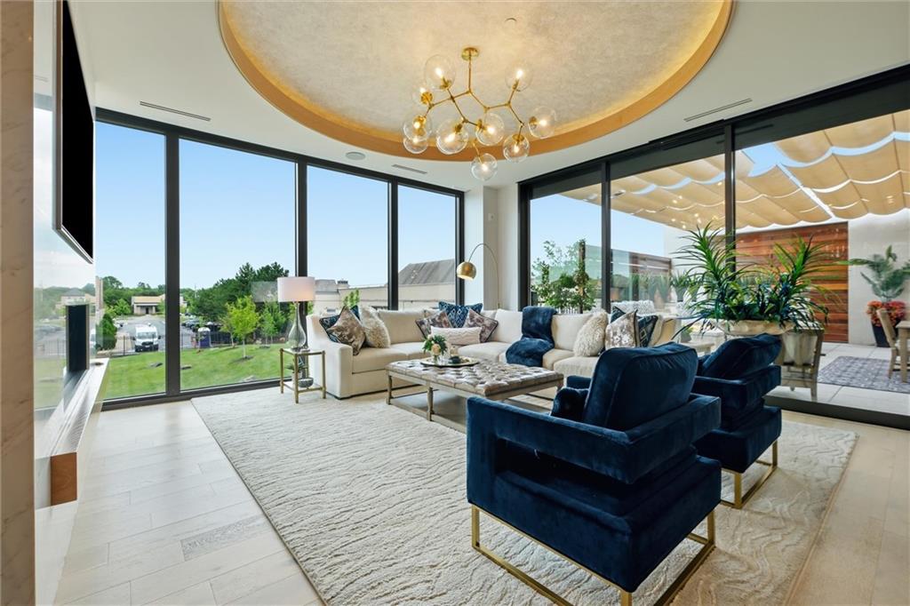 4951 W 134 Street Unit: 201