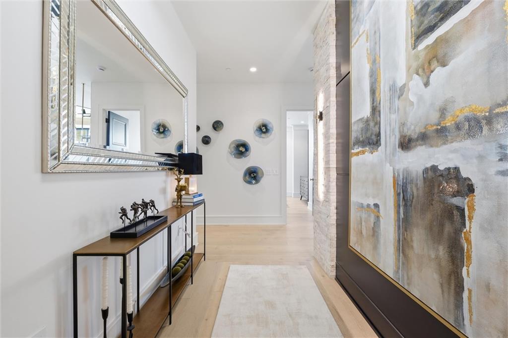 4951 W 134 Street Unit: 201