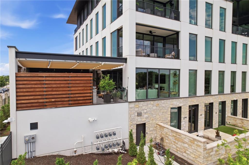 4951 W 134 Street Unit: 201