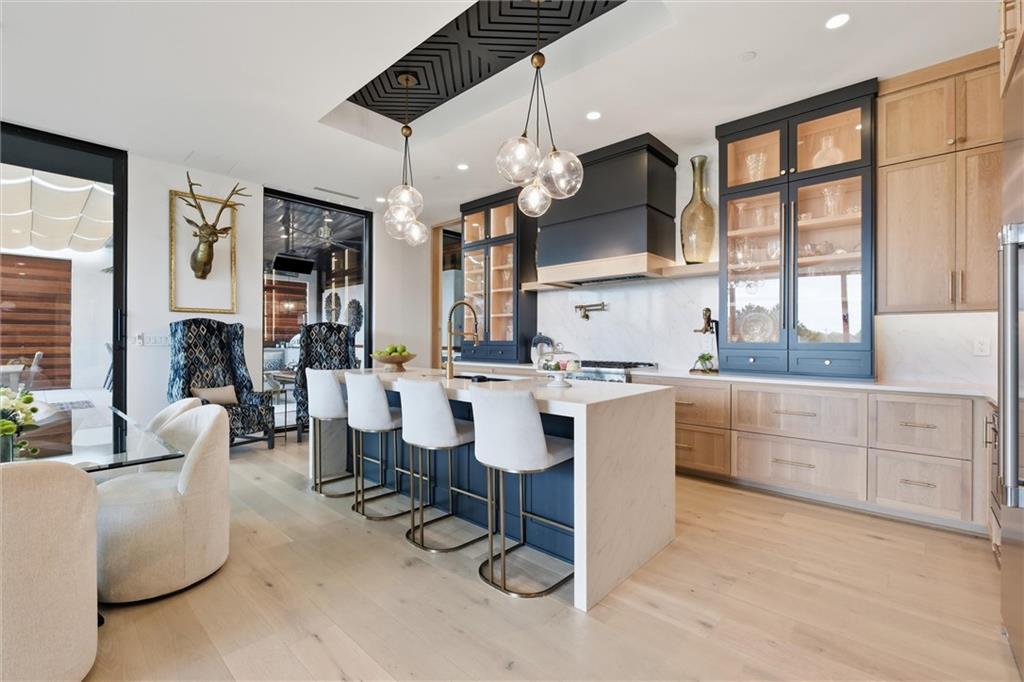 4951 W 134 Street Unit: 201