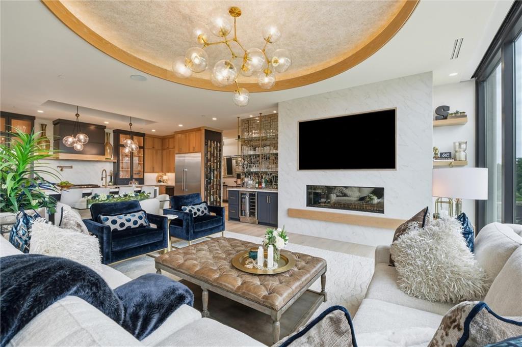 4951 W 134 Street Unit: 201