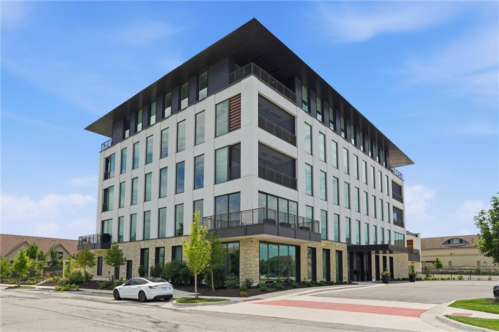 4951 W 134 Street Unit: 201