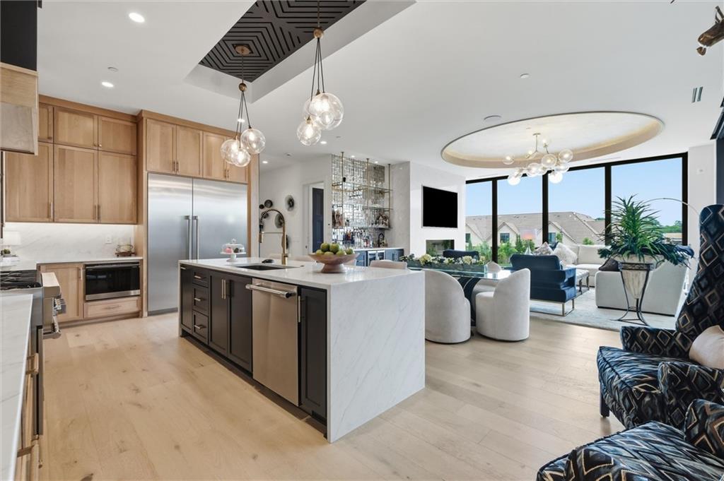 4951 W 134 Street Unit: 201