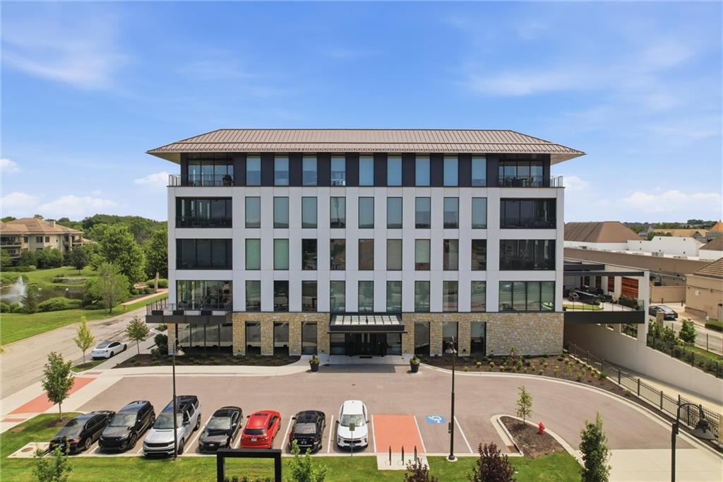 4951 W 134 Street Unit: 201