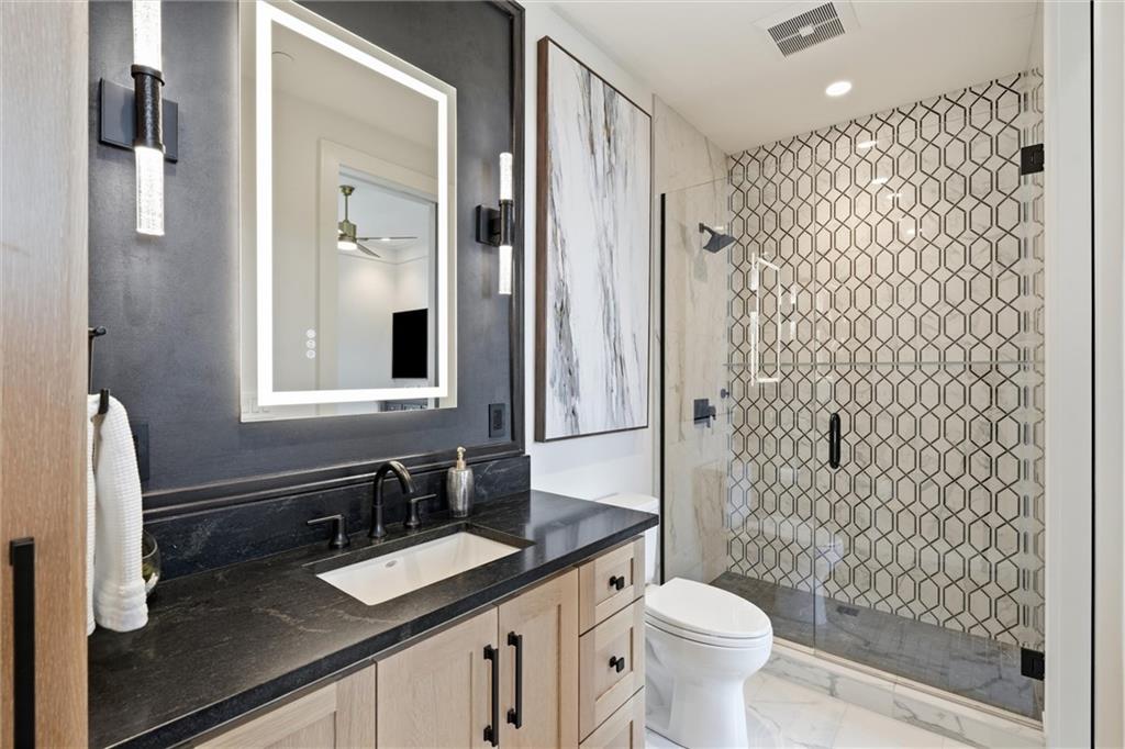 4951 W 134 Street Unit: 201