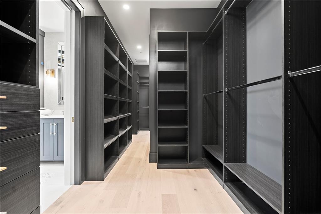 4951 W 134 Street Unit: 201