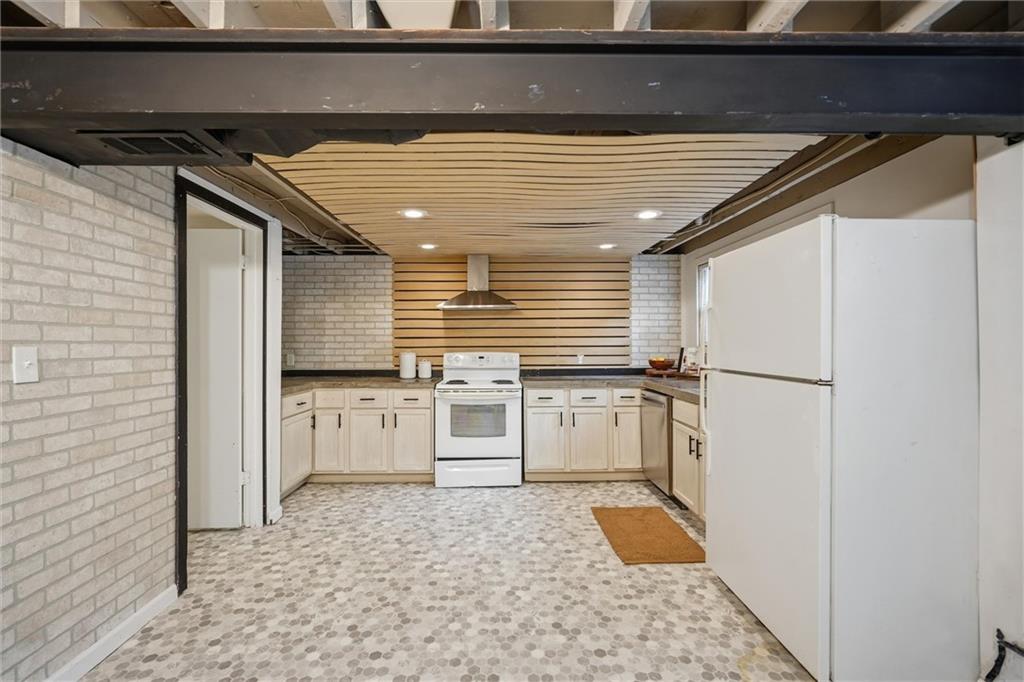 2514 NE 76th Street