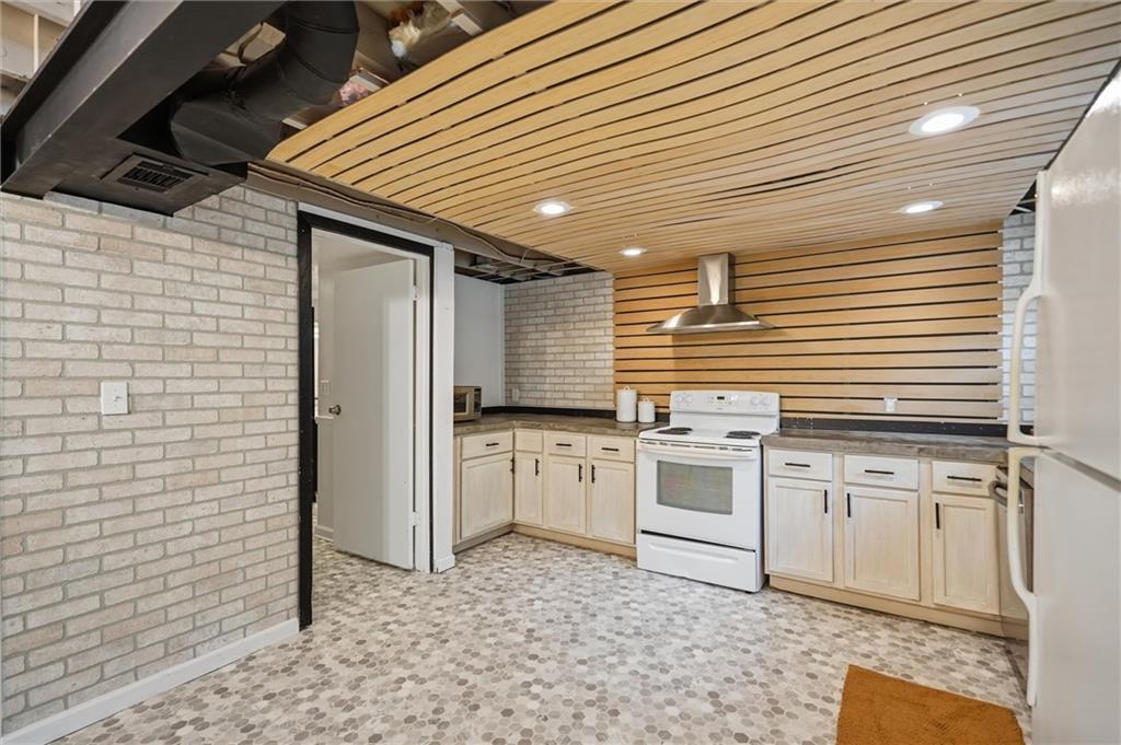 2514 NE 76th Street
