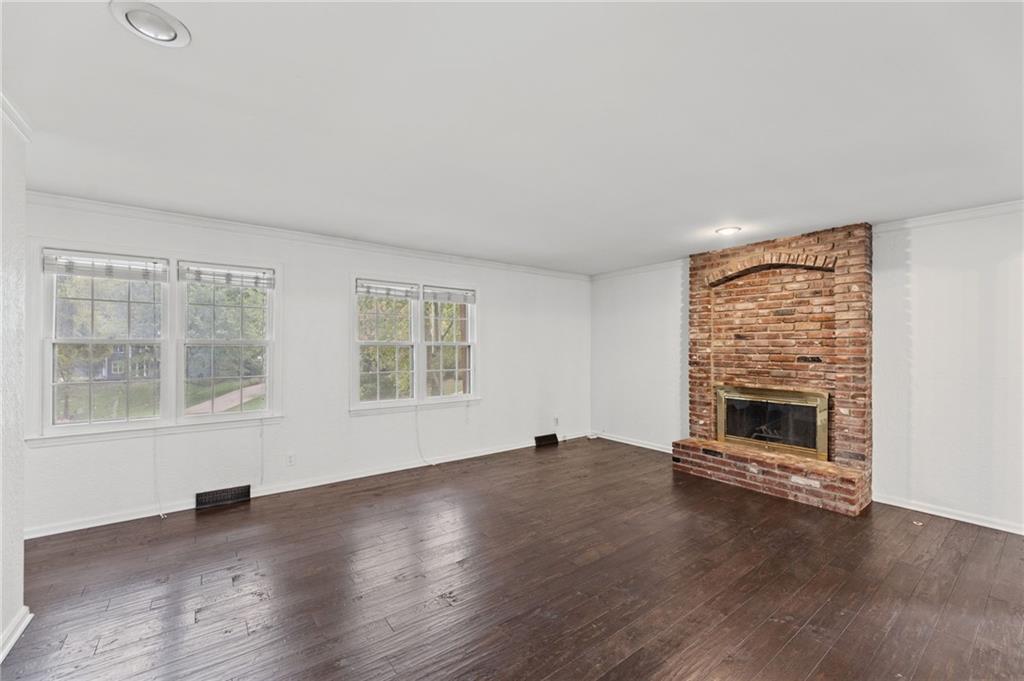 16042 Meadow Lane