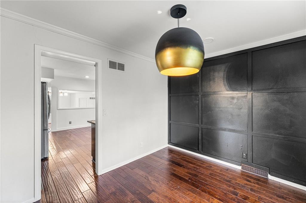 16042 Meadow Lane