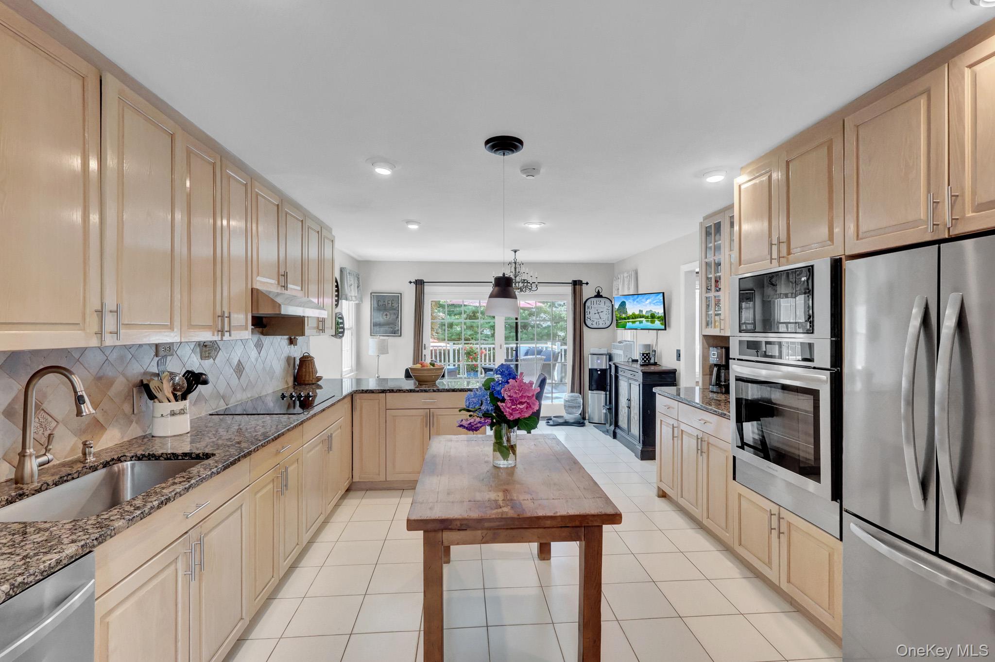 121 Old Field Road