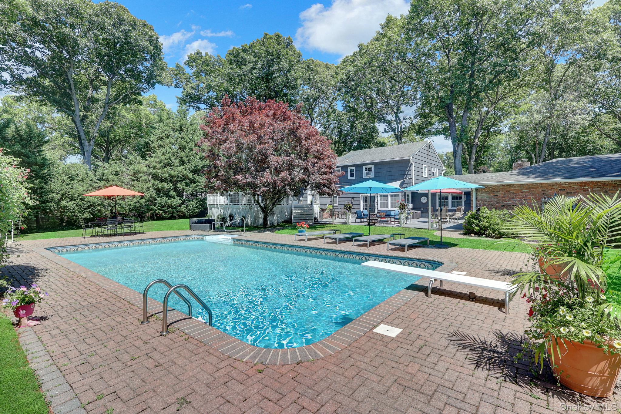 121 Old Field Road