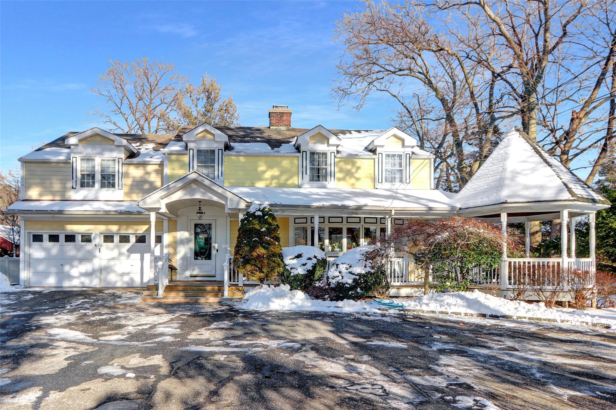 74 Bay Avenue