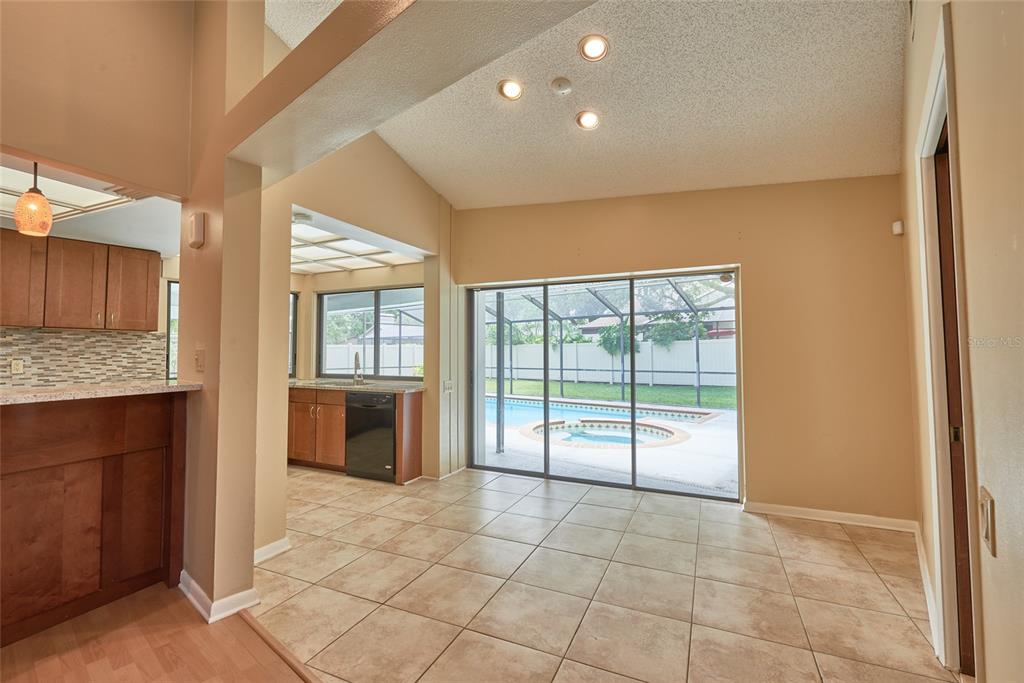 13927 SHADY SHORES DR