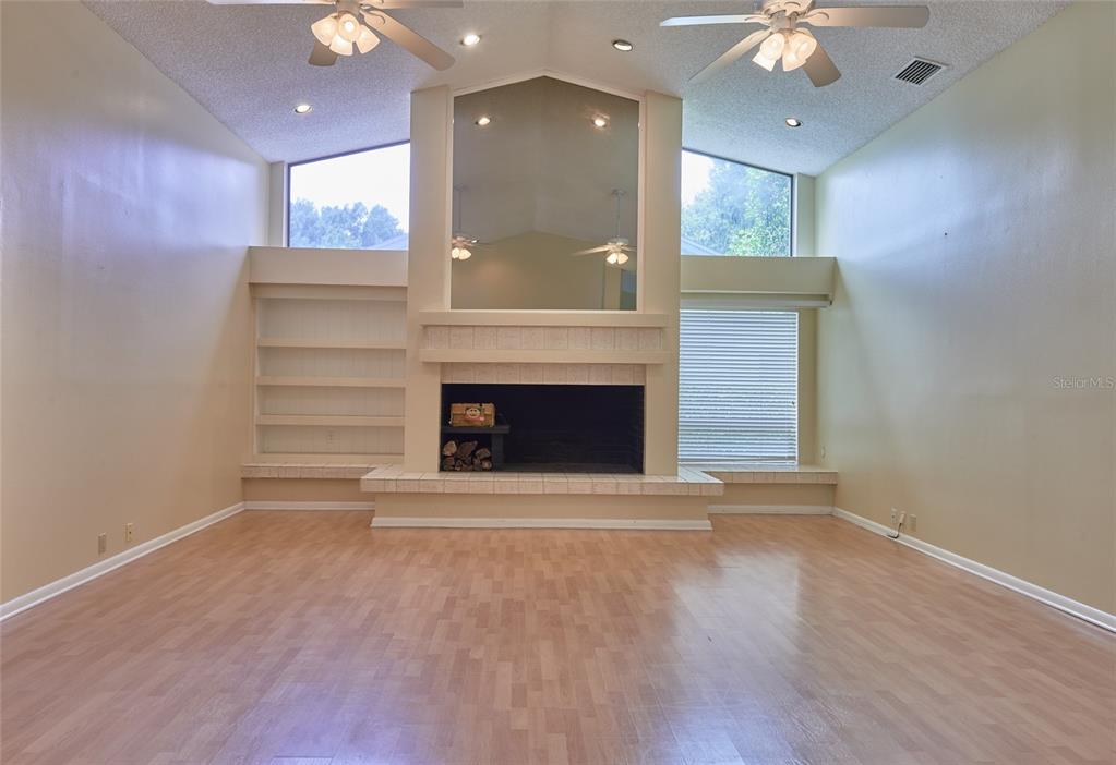 13927 SHADY SHORES DR