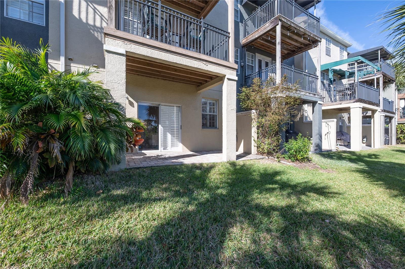1442 HARBOUR WALK RD