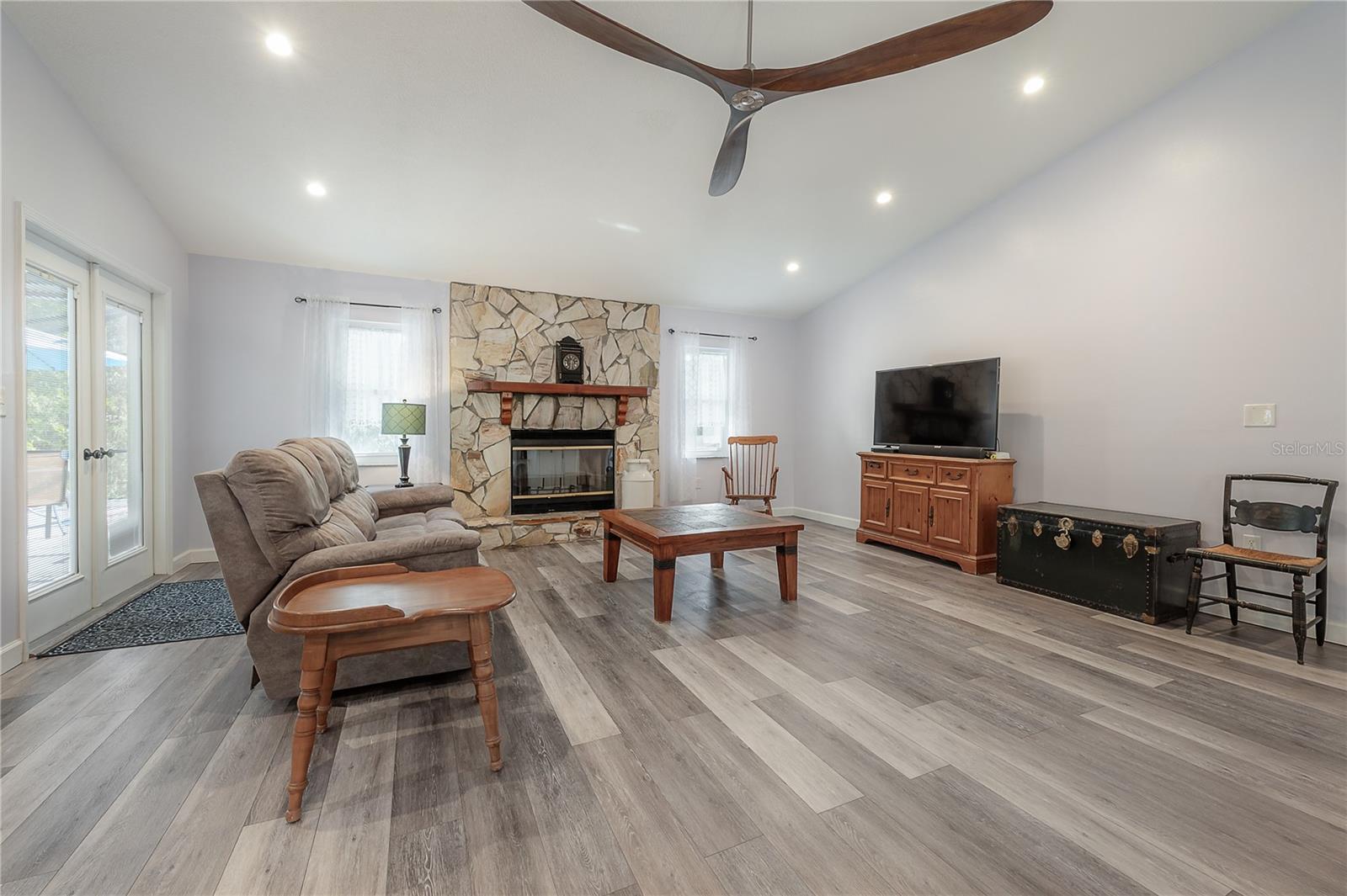 16740 MONTEVERDE DR
