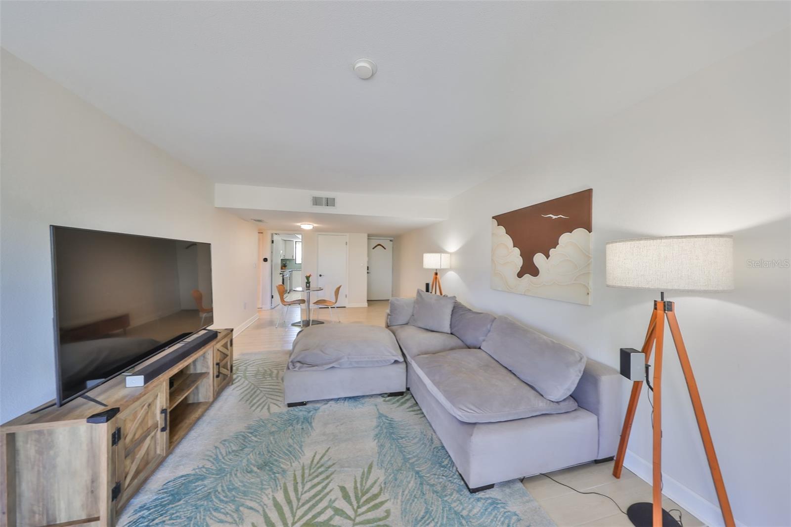 880 S VILLAGE DR N #202