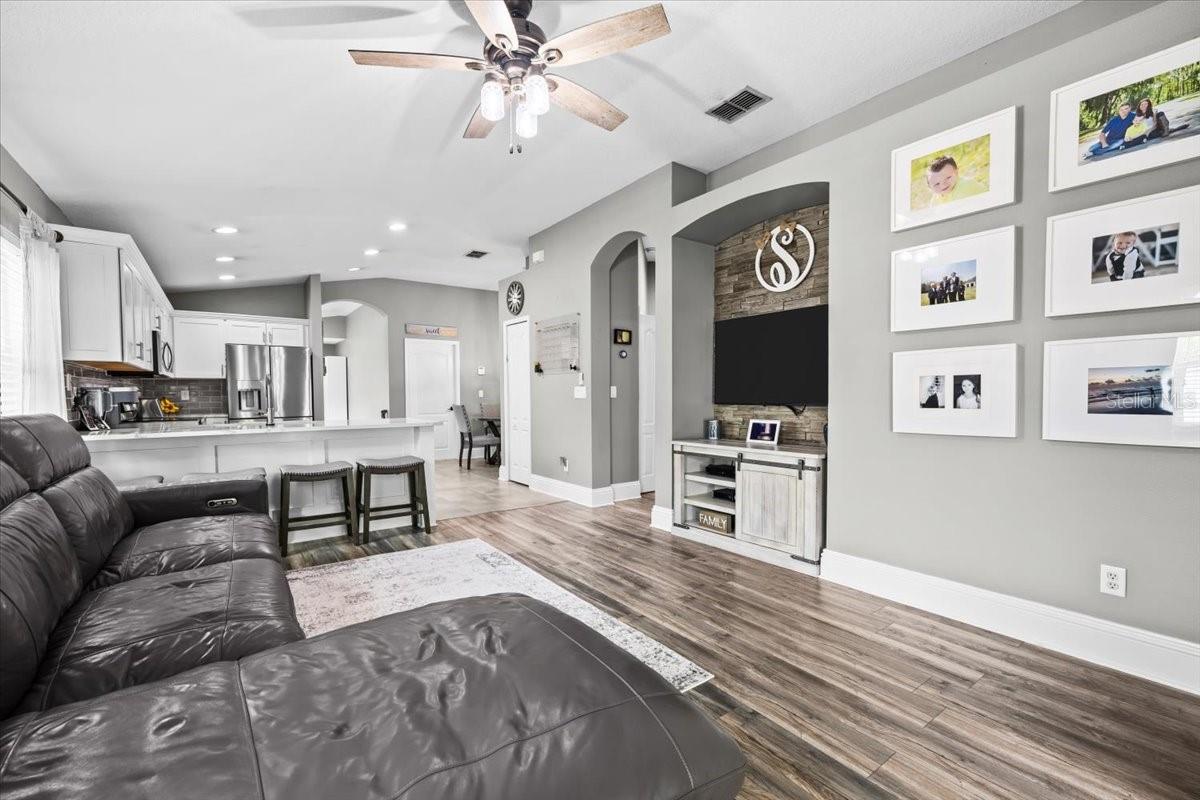 18516 SNOWDONIA DR