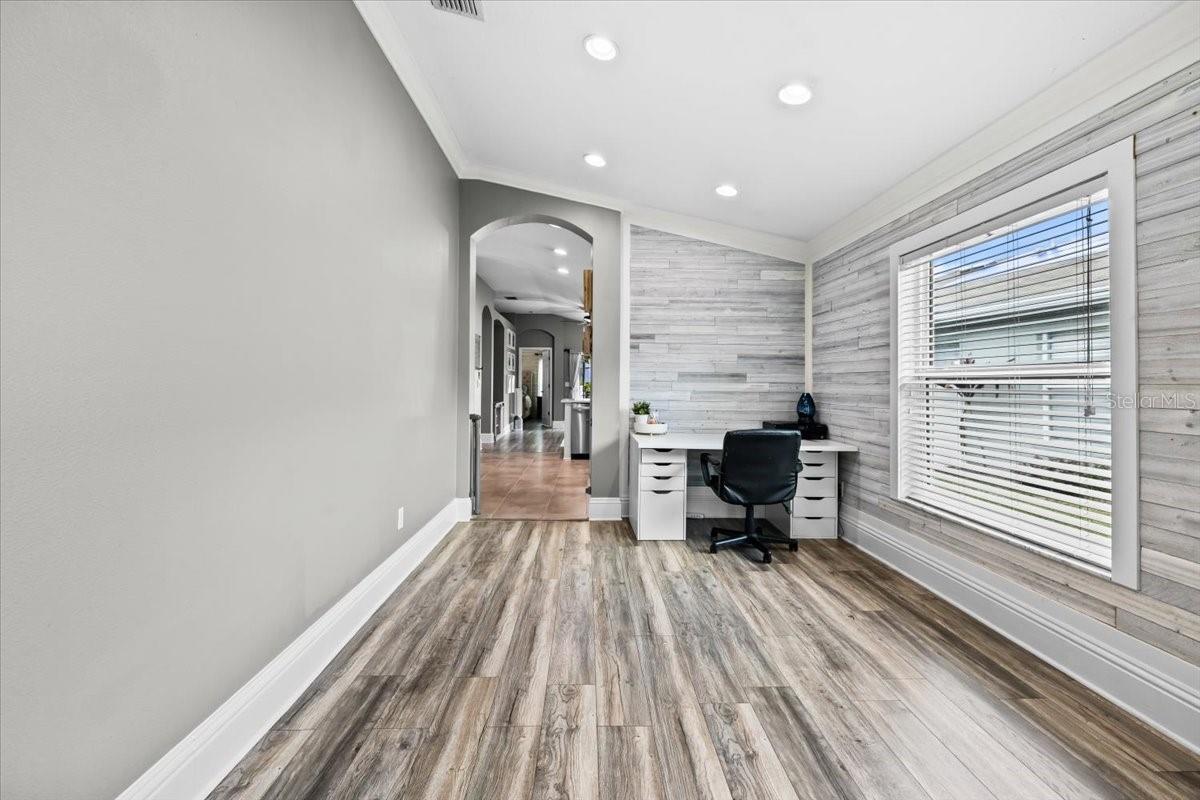 18516 SNOWDONIA DR